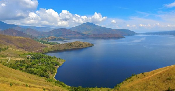 PEGUNUNGAN DANAU TOBA