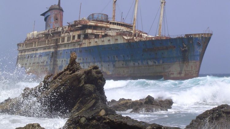 samudra  paling angker di indonesia