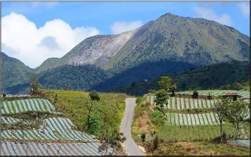 Gunung Talang Pesona Alam Sumatra yang Mengagumkan