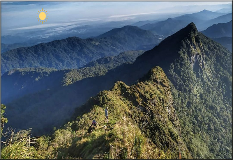 Gunung Asing Puncak Misterius Kalimantan