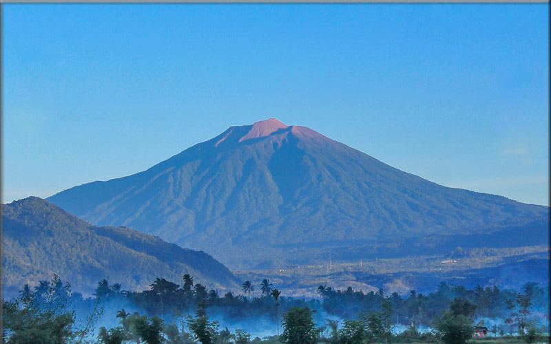 Gunung Yaramamafaka Menjelajahi Misteri Alam Liar Papua