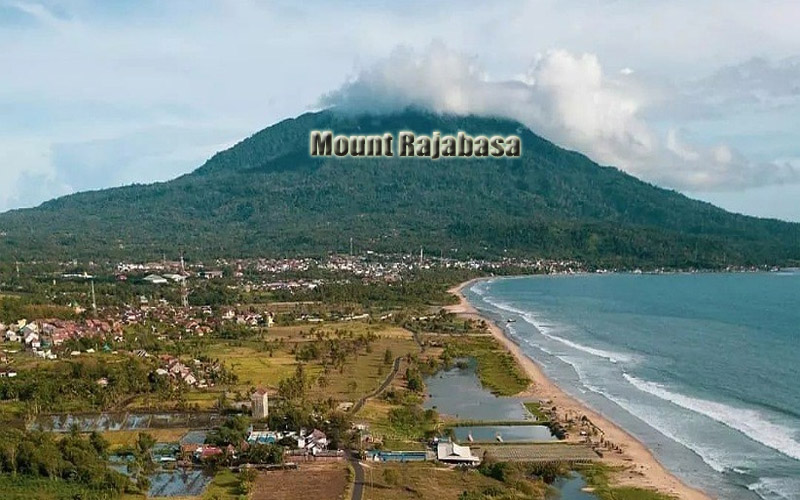 Gunung Rajabasa Pesona Alam di Ujung Pulau Sumatra