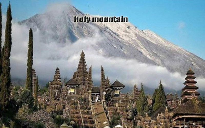 Gunung Agung Keindahan dan Kekuatan Gunung Suci
